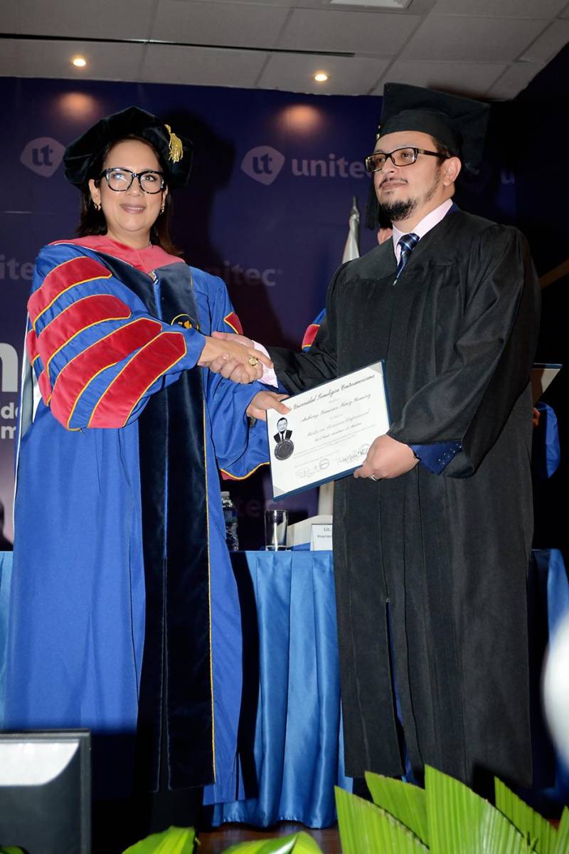 Graduaciones de Posgrado de UNITEC de Tegucigalpa 2025