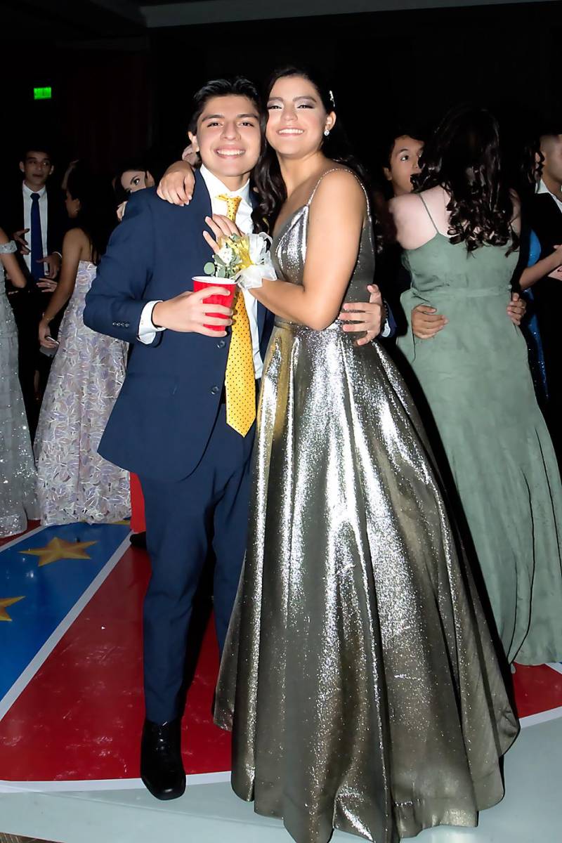 Luis Paredes y Renata Aguilar.