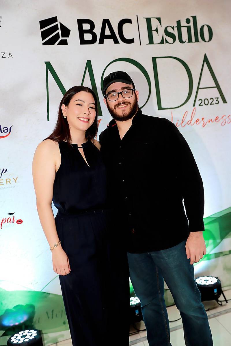 Tali Espinoza y Gabriel Guevara