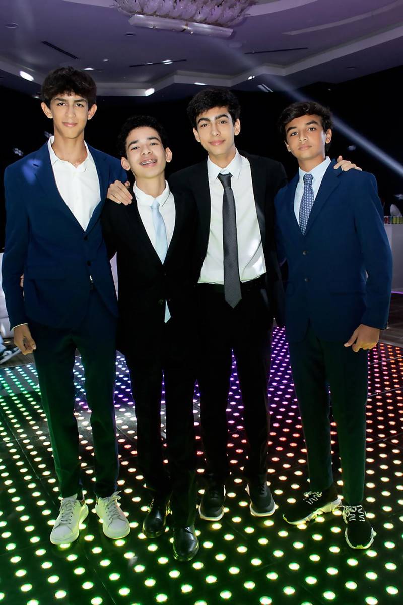 Fabricio Villatoro, Emilio Sosa, Jorge Theresin y Emilio Medina. 
