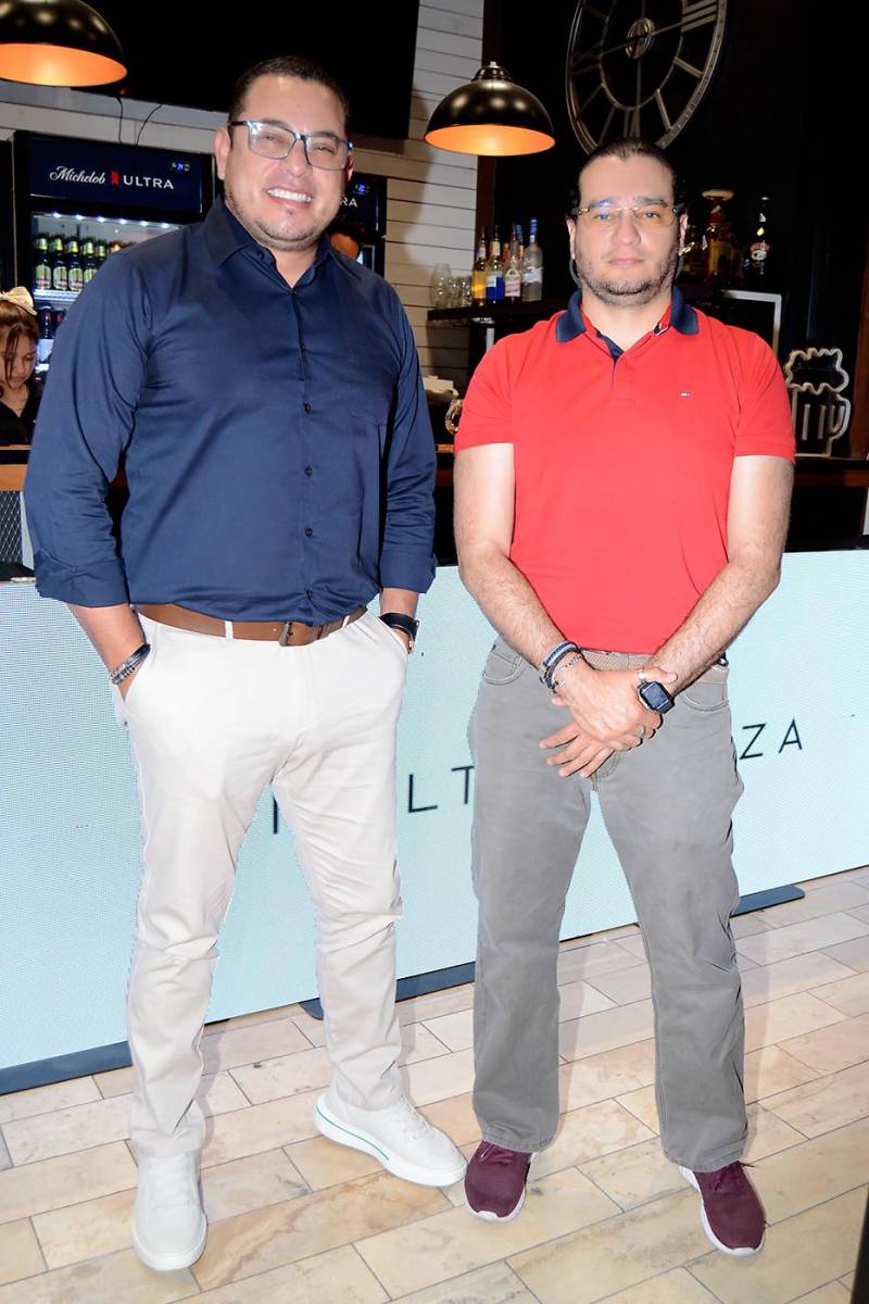 Wilmen Almendares y Juan Carlos Jerez.
