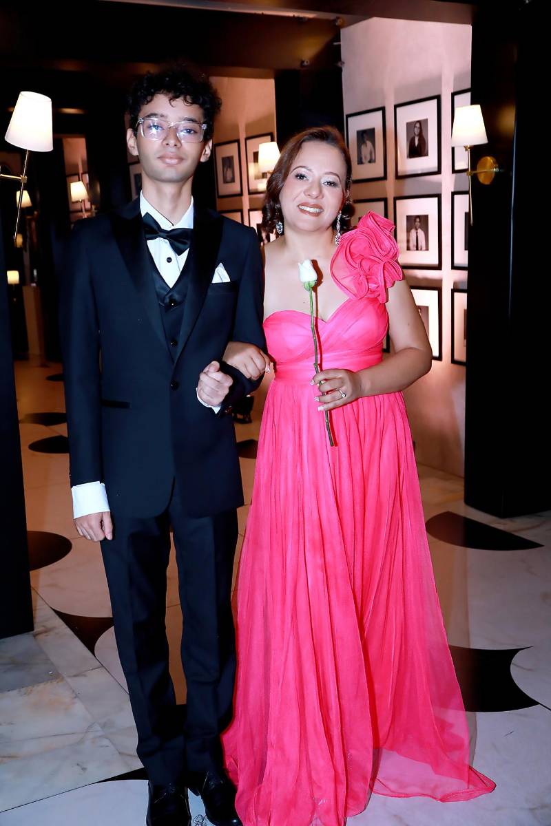 Rodrigo Díaz y su madre Dilia Sierra. 