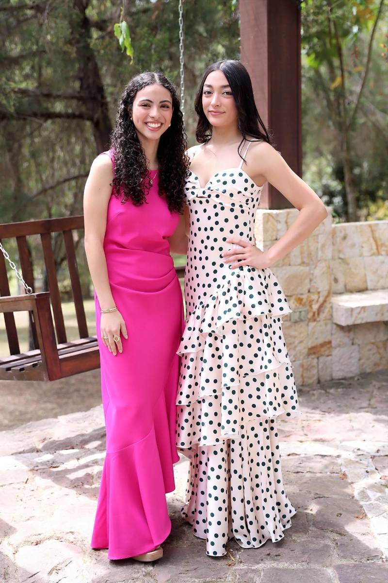 Paulina Ávila y Elena Pérez.