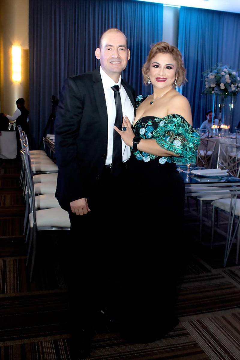 Javier y Juanita Peña 