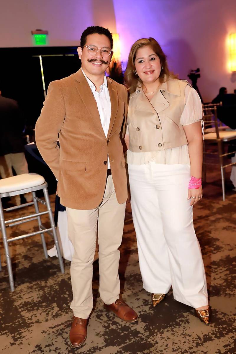 Óscar Gutiérrez e Isabel Sabillón. 