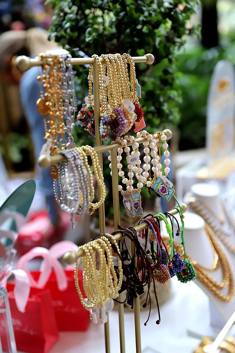 Pulseras de beads, perlas e inspiración religiosa de Ms Trends