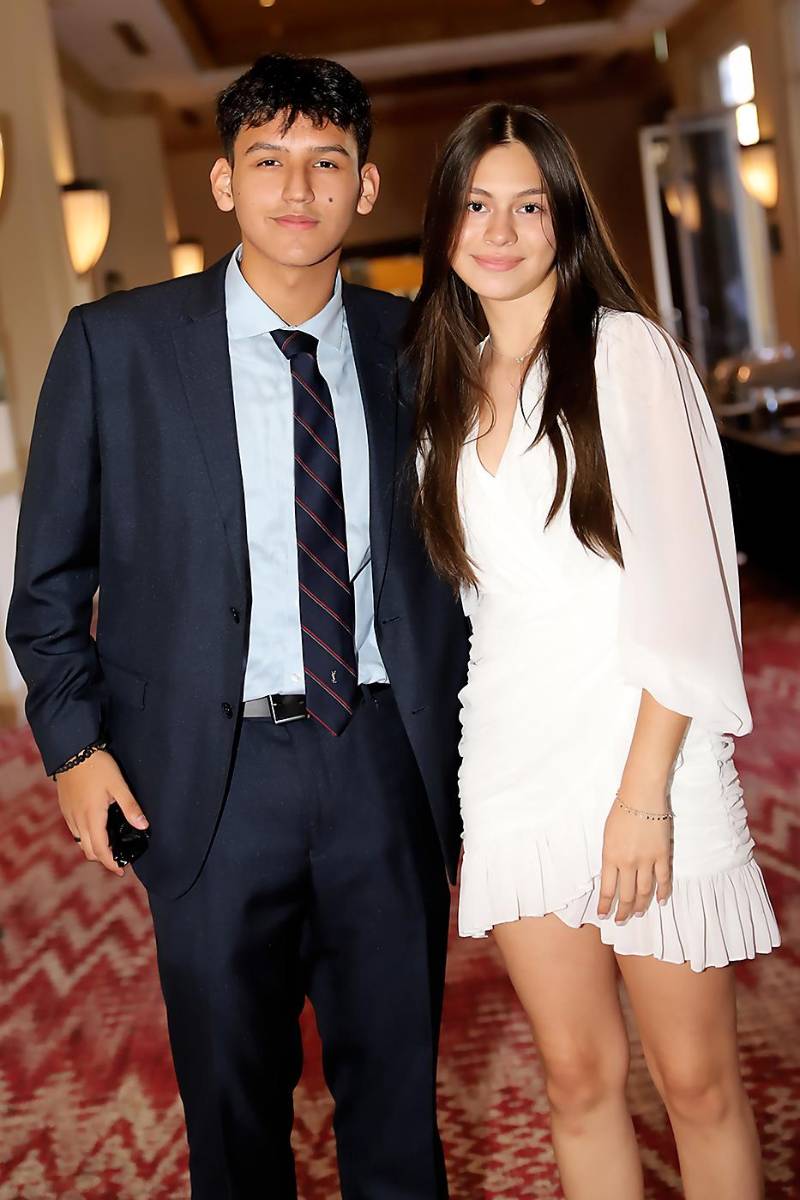 ALEGRE DESAYUNO DE LOS SENIORS LINCOLN SCHOOL