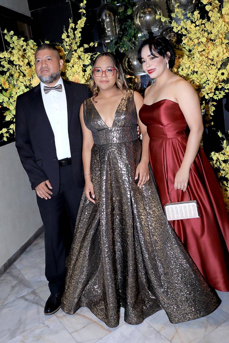 Invitados a la Prom 2025 de Elvel School