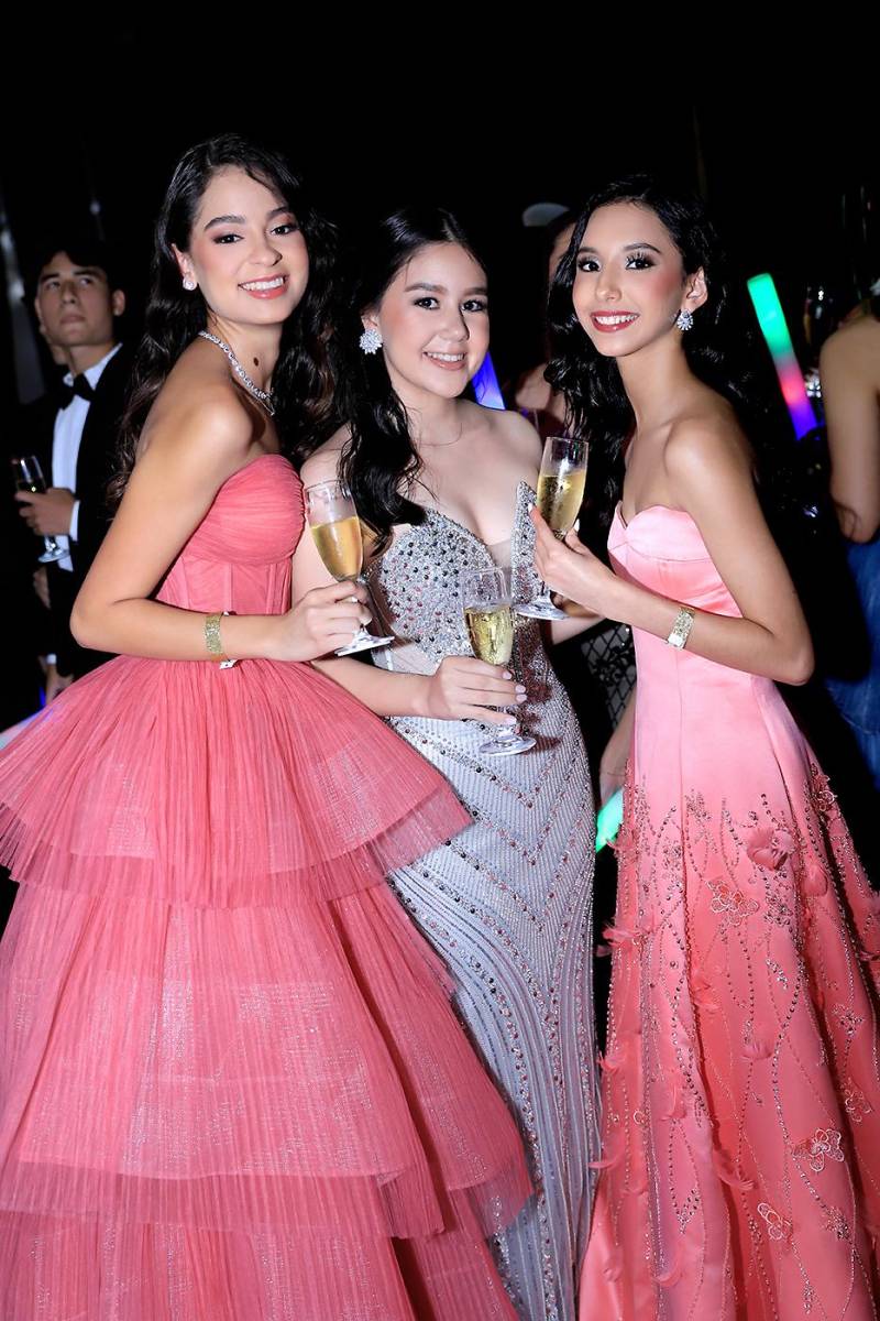 Fiesta de la prom 2025 de la Academia Los Pinares