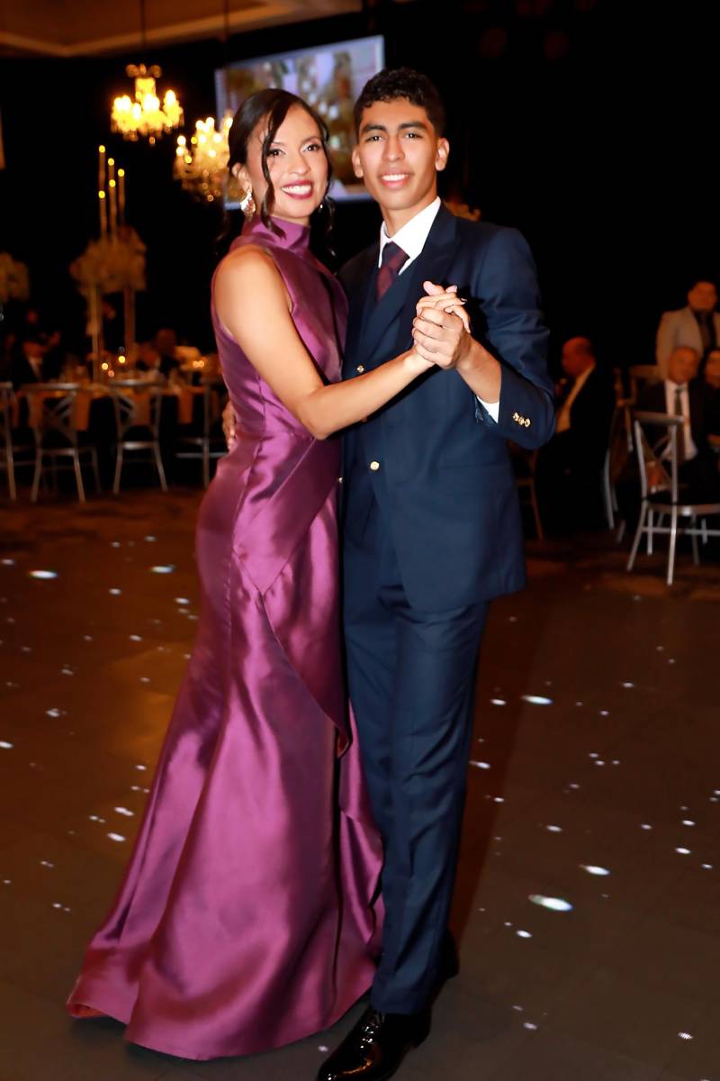 Ricardo Lima y su madre Ruth Cruz. 