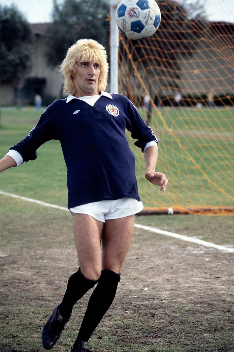 El padre de Rod quiso que fuera futbolista e hizo una prueba para entrar al equipo británico Brentford F.C., pero nunca lo contrataron ni llamaron. 
