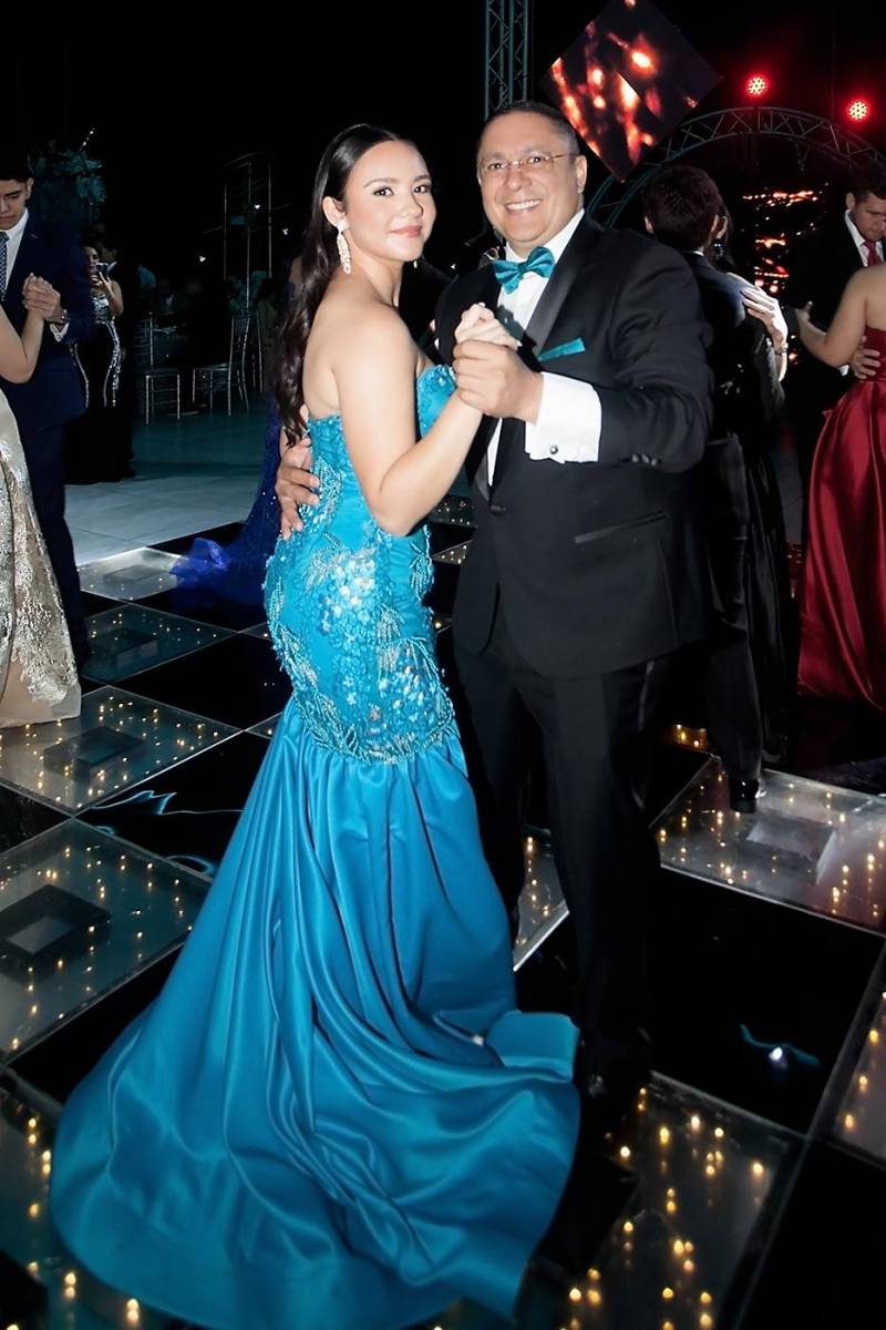 Violeta Ramírez y su padre Edgar Ramírez.