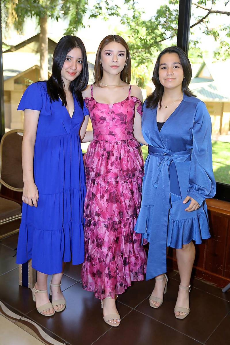 Ivanna Mendoza, Sara Rodríguez y Amira Lara.