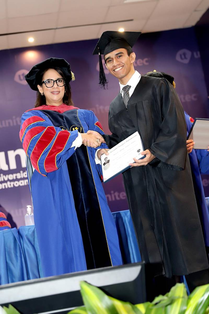 Graduaciones de Pregrado de UNITEC TGU 2025