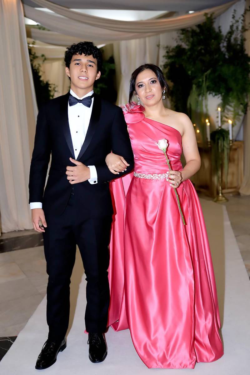 Ruvin Mendoza. 