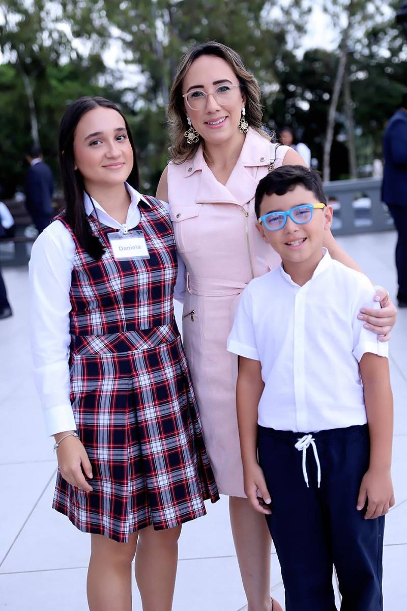 Confirmación de alumnos de Macris School Confirmación de alumnos de Macris School