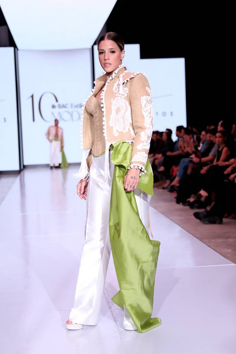 Yoyo Barrientos y su Mezcla No. 3 en BAC Estilo Moda