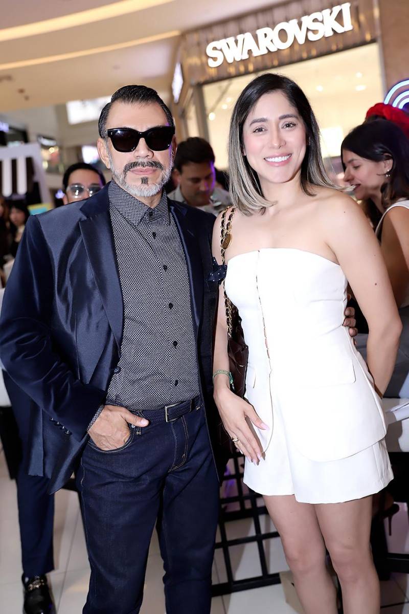 Yoyo Barrientos y Alejandra Chang.