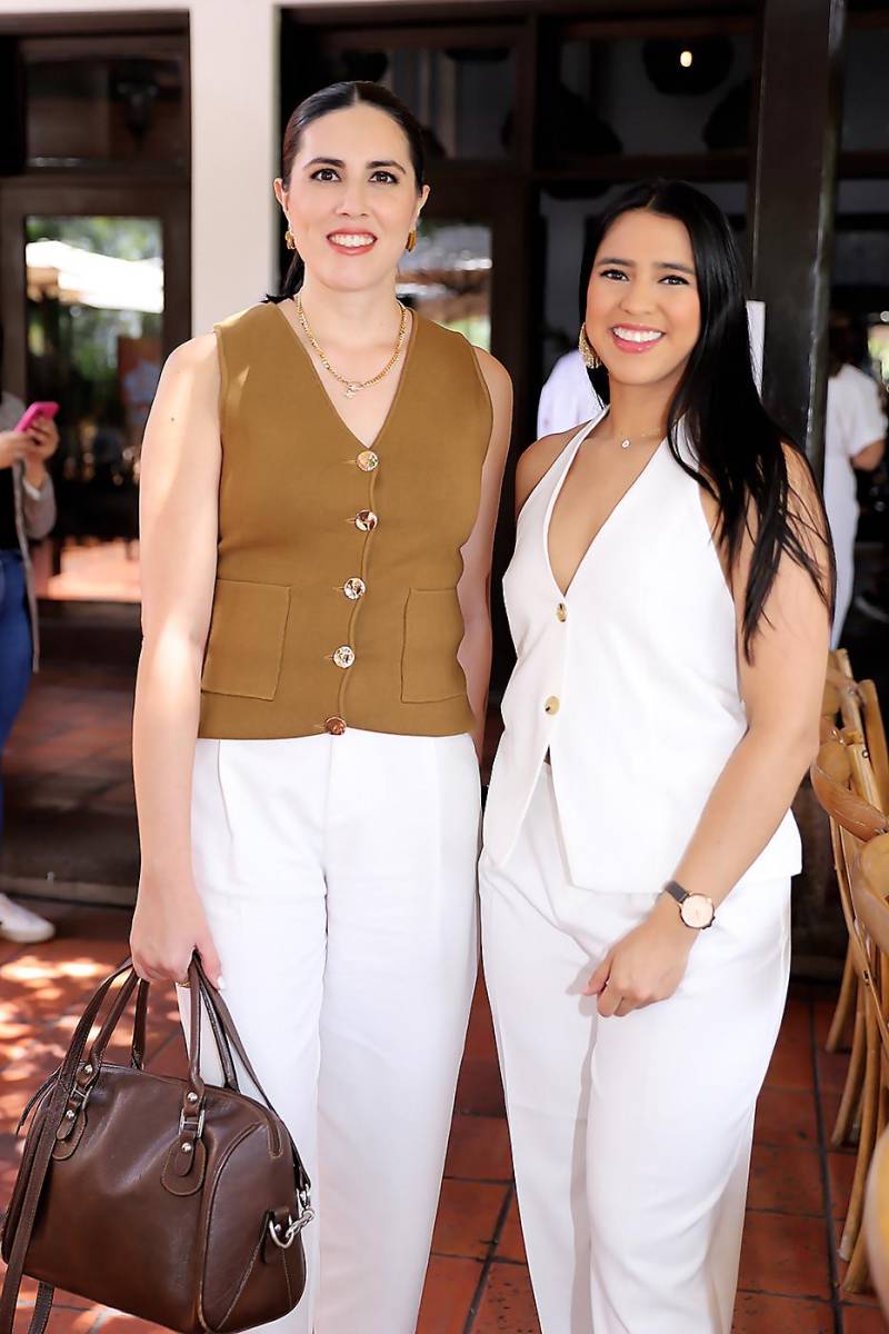 Paola Chinchilla y Norma Farías.