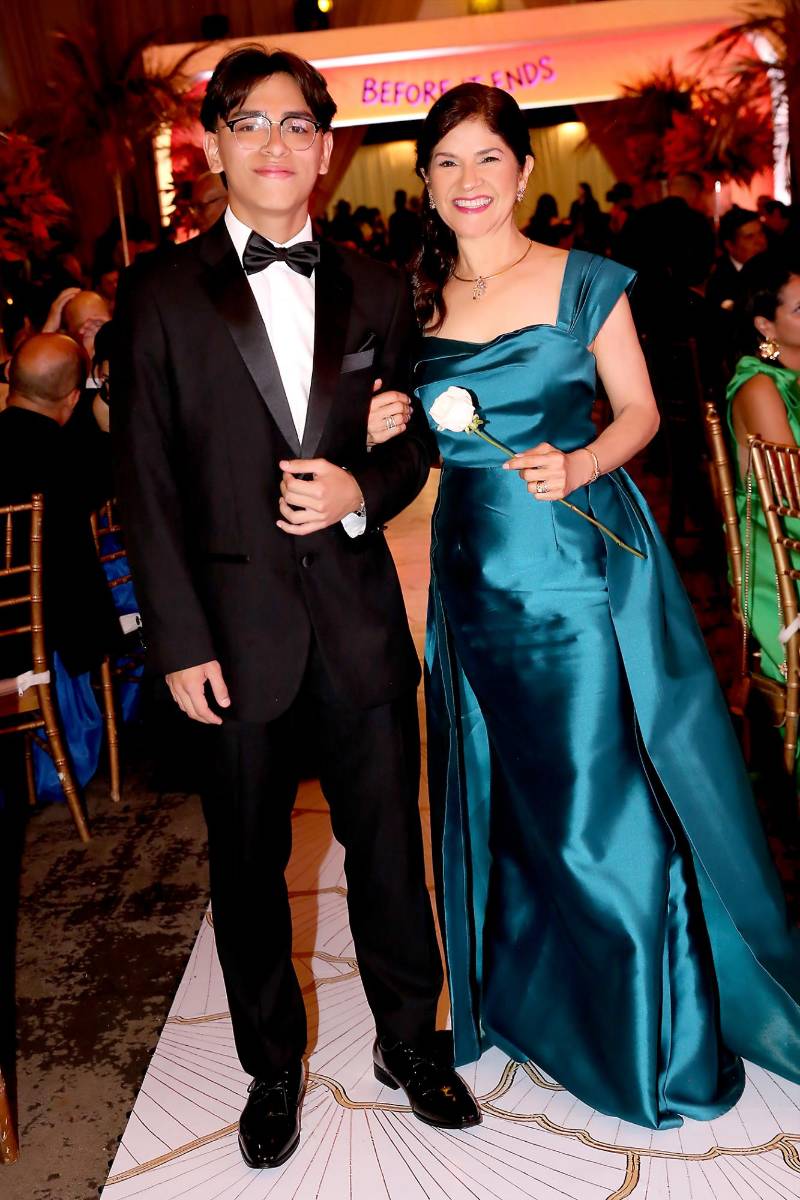 Lucas Oyuela y su madre Martha Aguilar. 