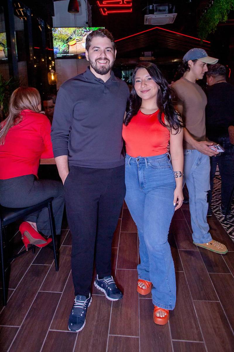 Grand opening de Tato’s Wings en Terravista Plaza