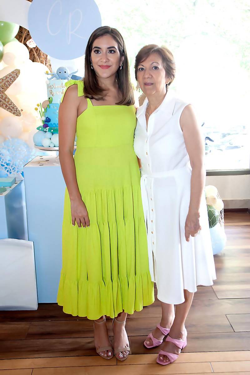 Ángela Andonie y su madre Julie Fajardo