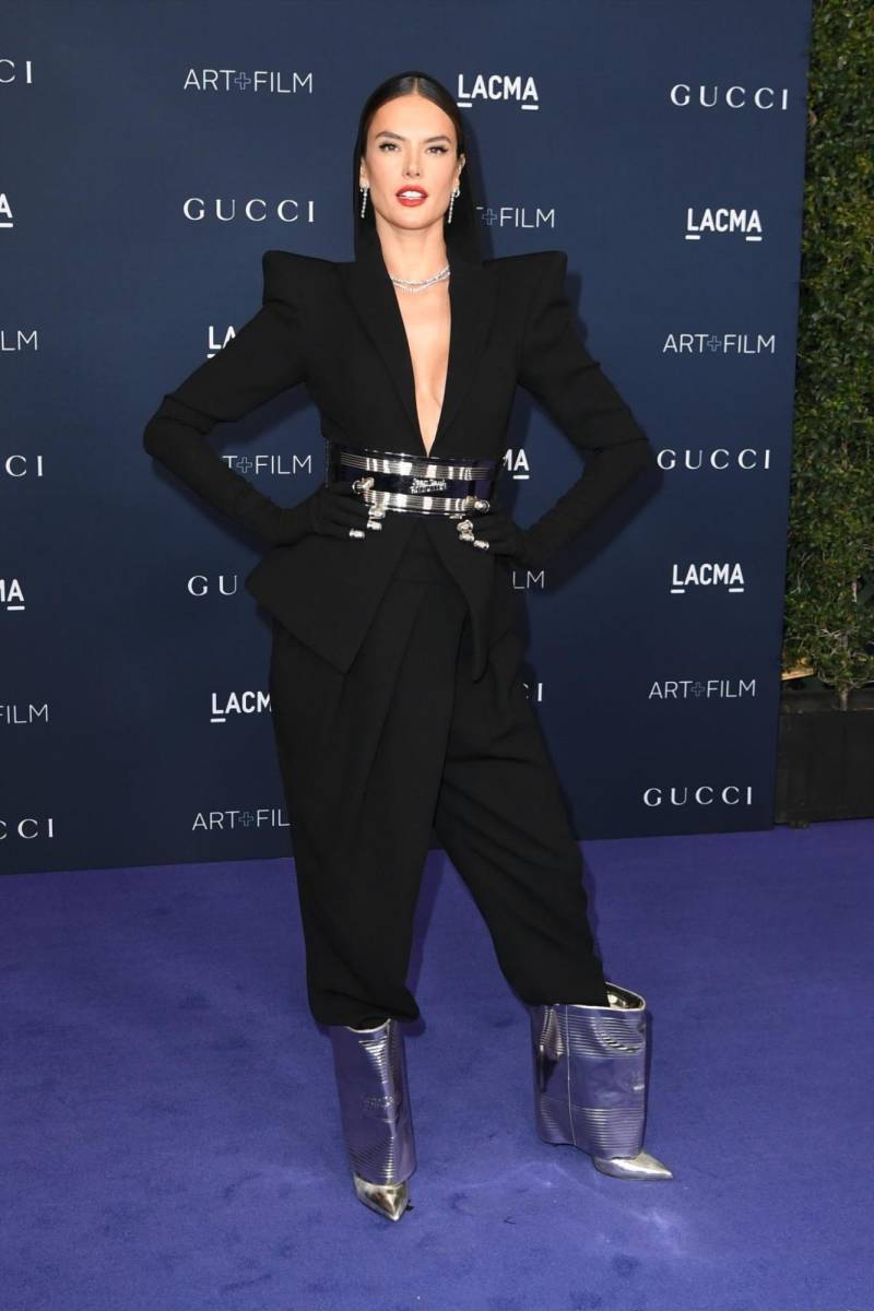 Alessandra Ambrosio en Jean Paul Gaultier.