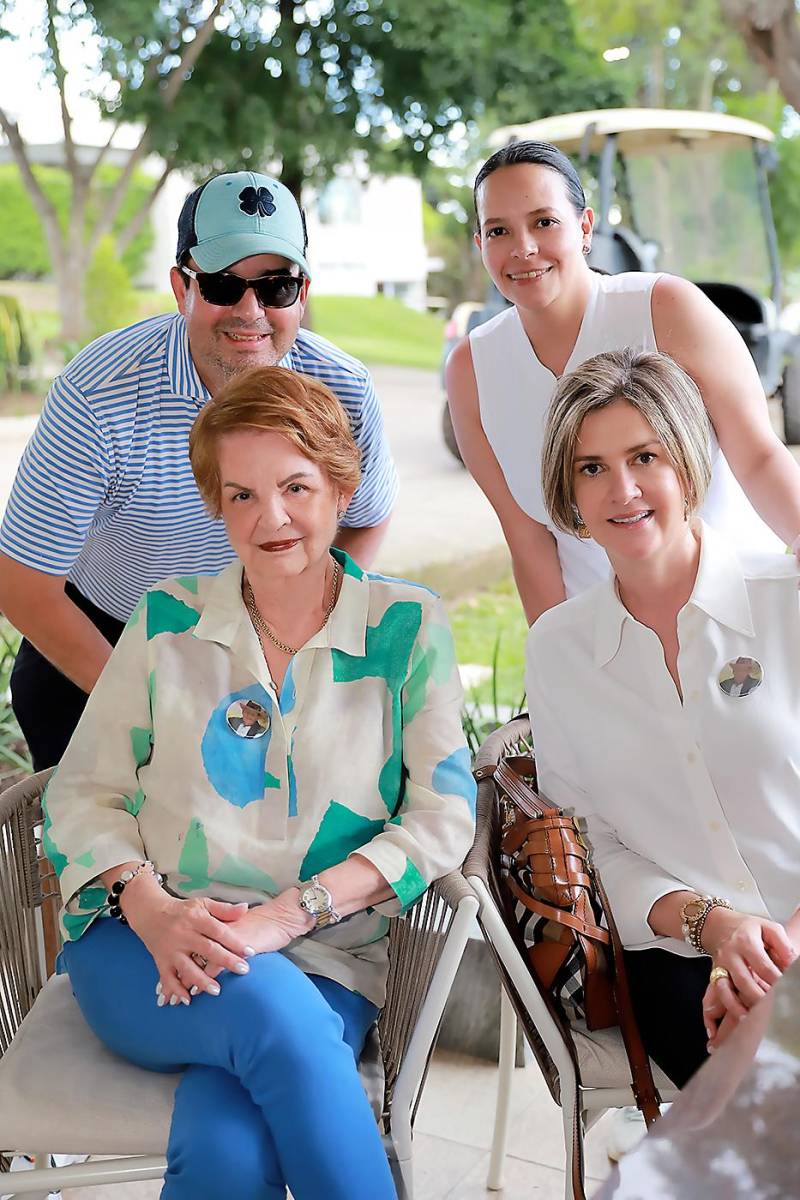 Eduardo Álvarez, Idarela álvarez, Lastenia Álvarez y Lucrecia Álvarez