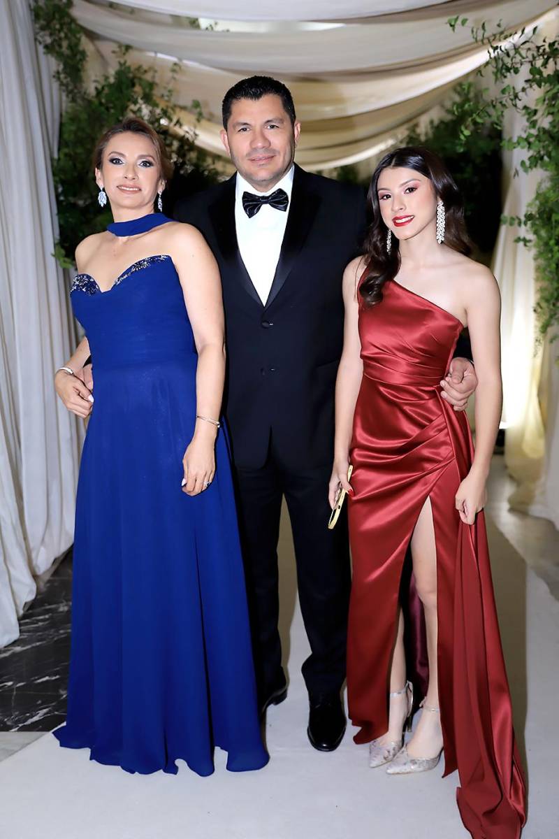 Invitados de la prom 2025 de La Estancia School