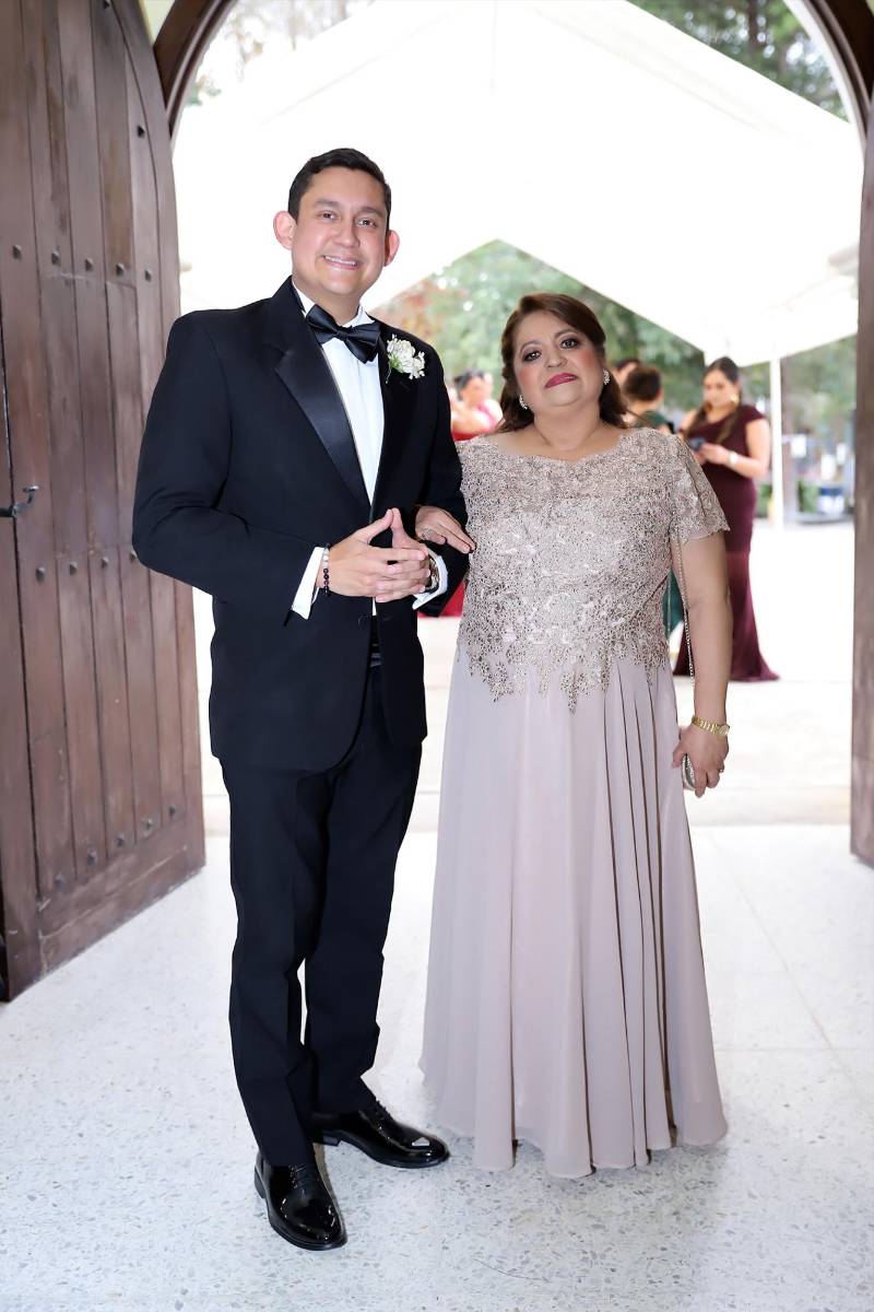 La boda de Helen Zamora y Alex Cosenza