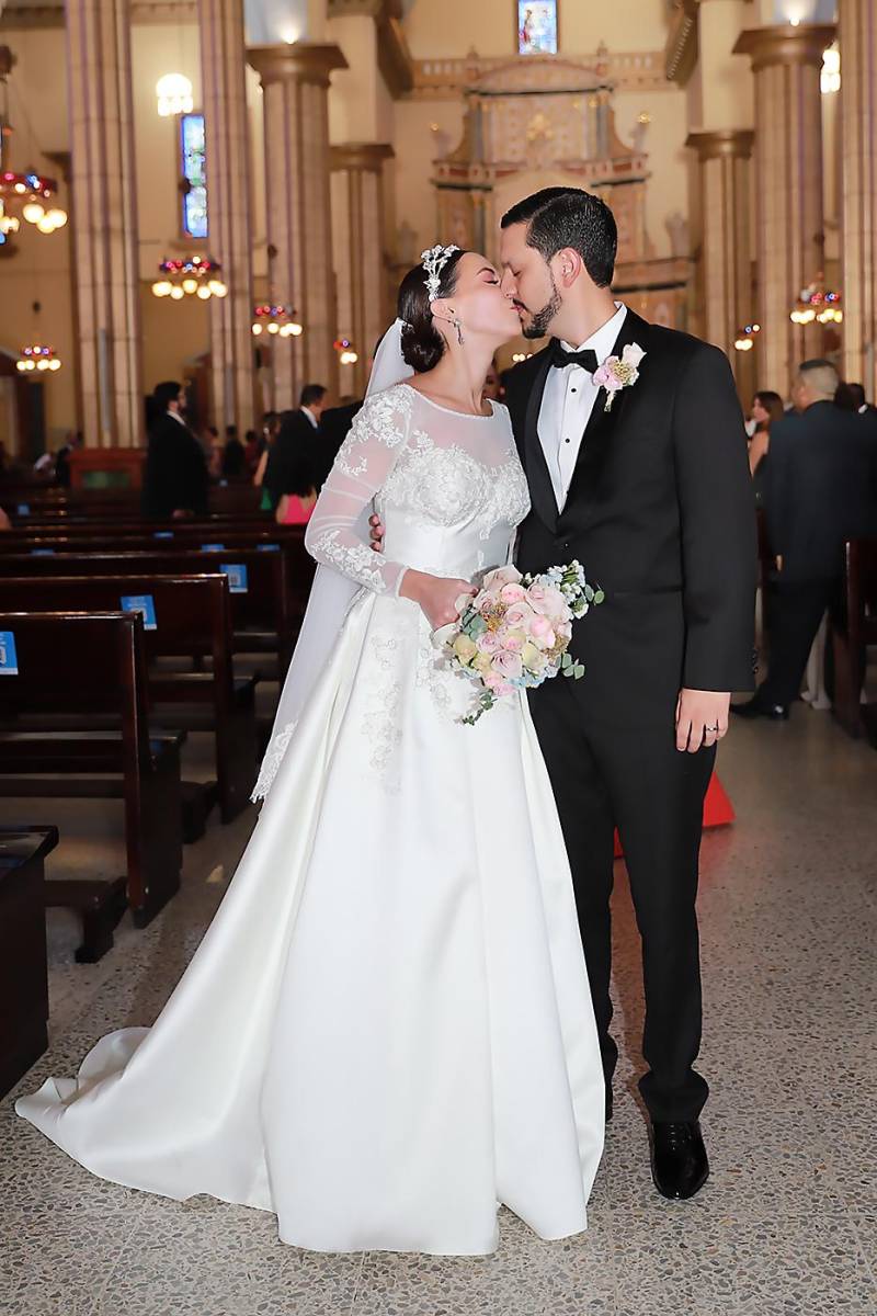 Así fue la boda de Marialuisa Izaguirre Membreño y José Daniel Madrigal Cerrato