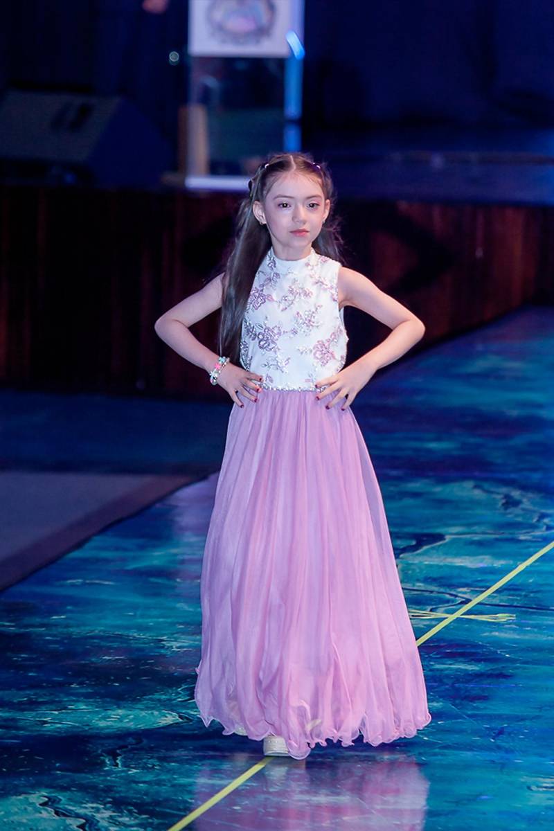 Senior Fashion Show 2026 de la Escuela Internacional Sampedrana, parte 3