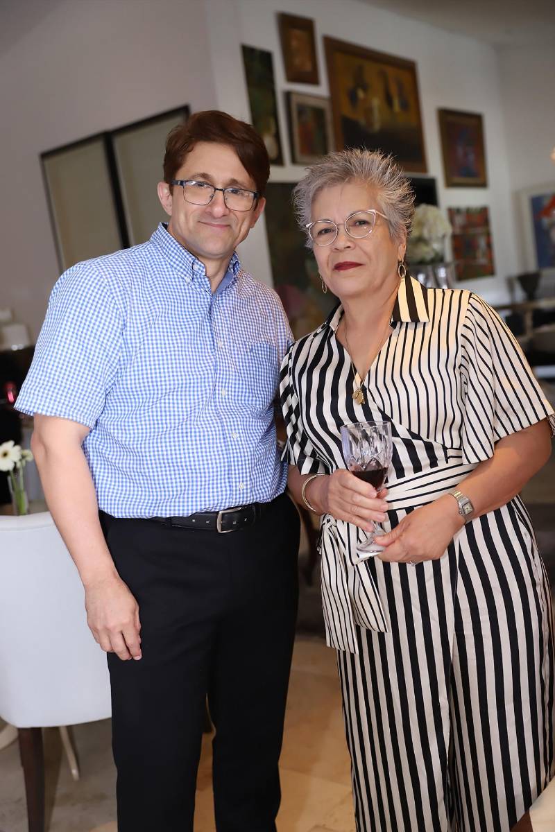 Fernando Ramírez Velez y Aida Lara de Pedemonte.