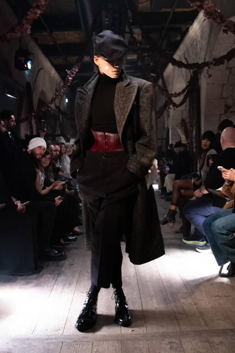 Boinas, abrigos y botas, el perfecto conjunto parisino. 