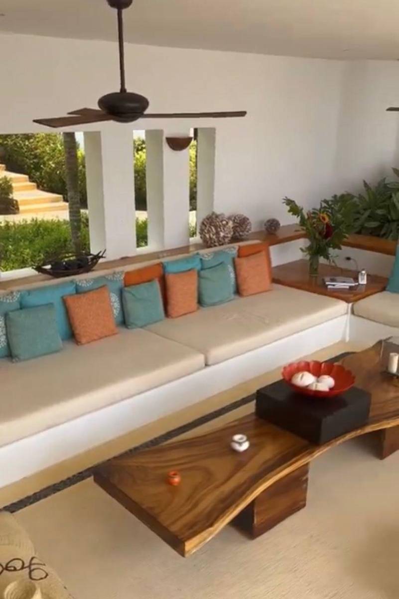 Mostró el lujo complejo donde se hospedó en el caribe hondureño.