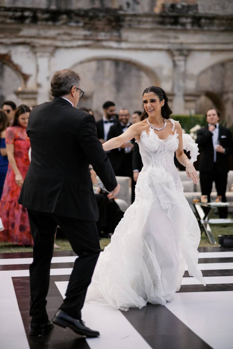 Boda eclesiástica de Joana Bandy y Aldo Lanzas