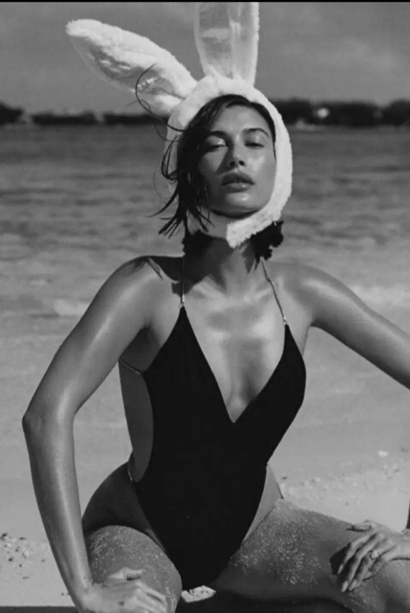 Hailey Bieber también dejó constancia de su forma de celebrar la Pascua. 