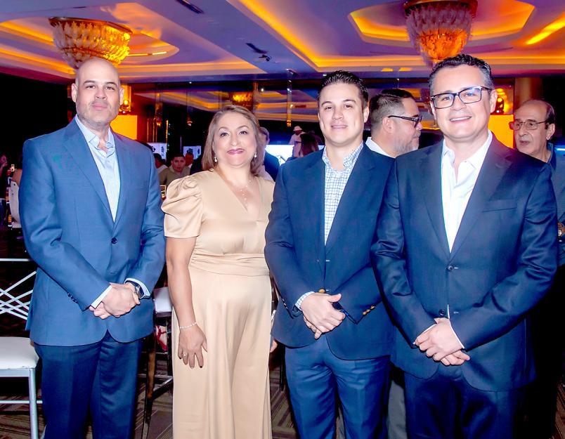 Sebastián Hidalgo, Sonia Martínez, Raúl Guzmán y César Enamorado.