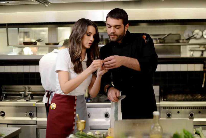 <b>Prime Video: </b><b>Dulce venganza</b>Pelin, desafortunada con su vida amorosa, finalmente decide casarse con el hombre de sus sueños. Sin embargo, su novio Tolga se pierde y en el día de su boda, está sola.