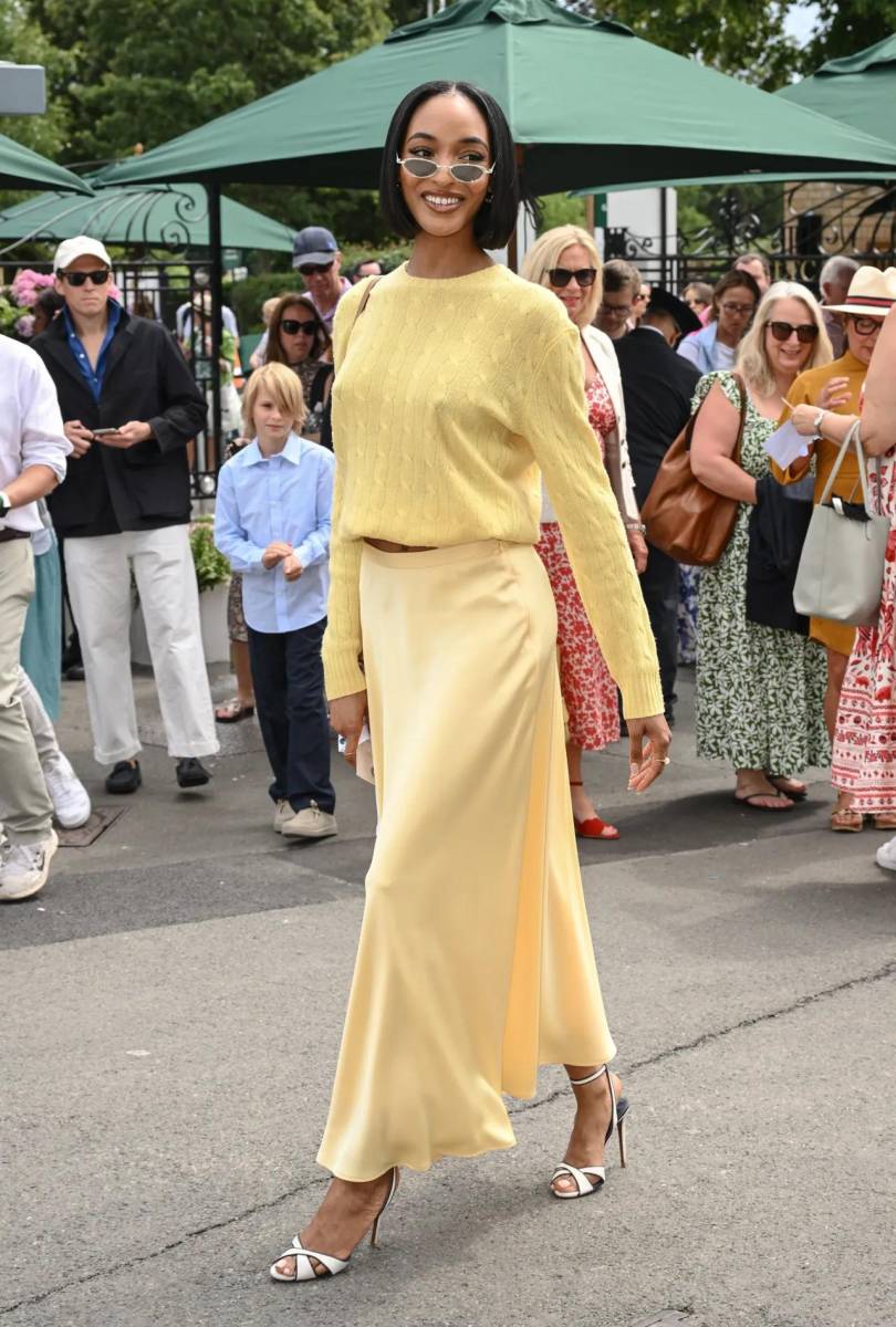 De amarillo Jourdan Dunn