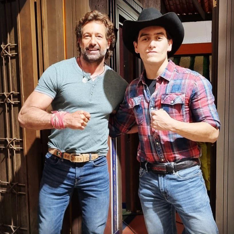 Junto a Gabriel Soto actuó en la telenovela <i>Mi camino es amarte.</i>