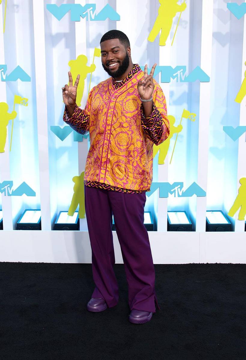 Khalid en Versace.