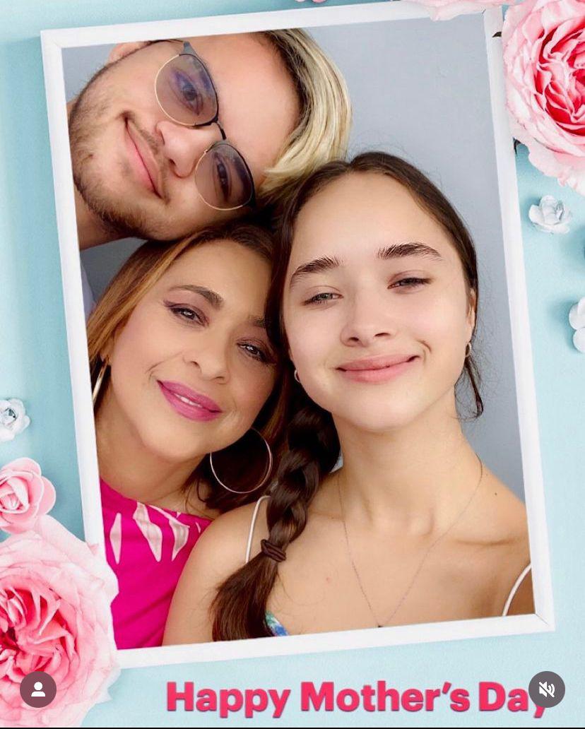 <b>Neida Sandoval</b>La periodista celebró al lado de sus hijos. “Qué gran bendición ser la madre de mis dos tesoros Ali y Abito. Los amoooooo”, expresó en Instagram. 