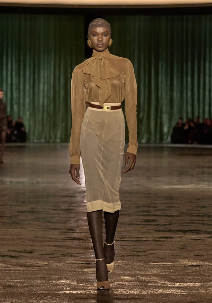 Saint Laurent presenta una sensual colección otoño/invierno 24/25