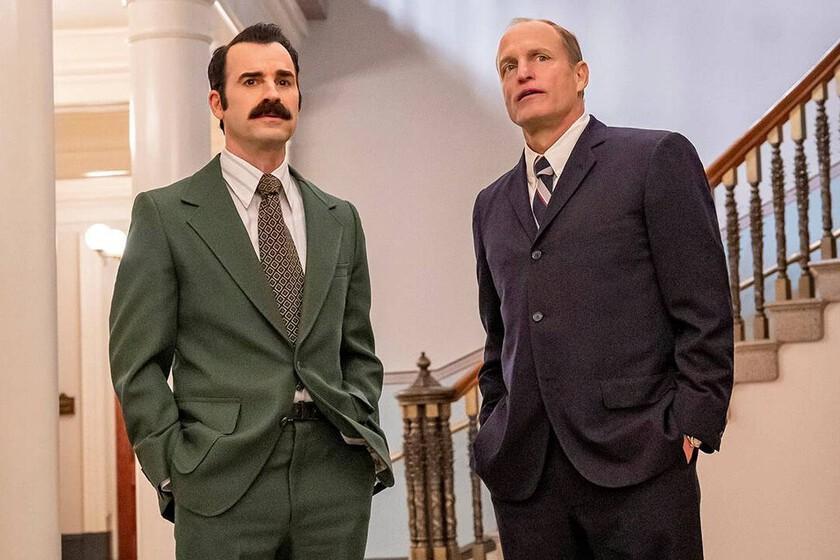 Los fontaneros de la Casa Blanca (HBO MAX) 2 de mayo, un drama satírico sobre el escándalo de Watergate cuando los saboteadores políticos de Nixon, E. Howard Hunt y G. Gordon Liddy, derroca accidentalmente la presidencia que estaban tratando de proteger.