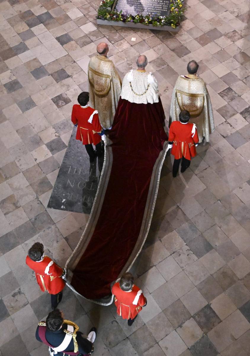 Carlos III a su llegada a la abadía donde fue coronado como el 40 monarca en la historia de Gran Bretaña 