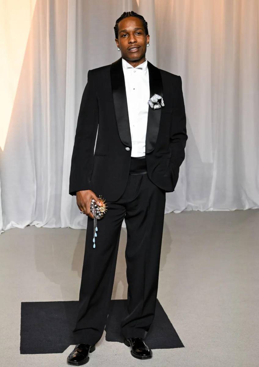 A$AP Rocky con un traje de Chanel.