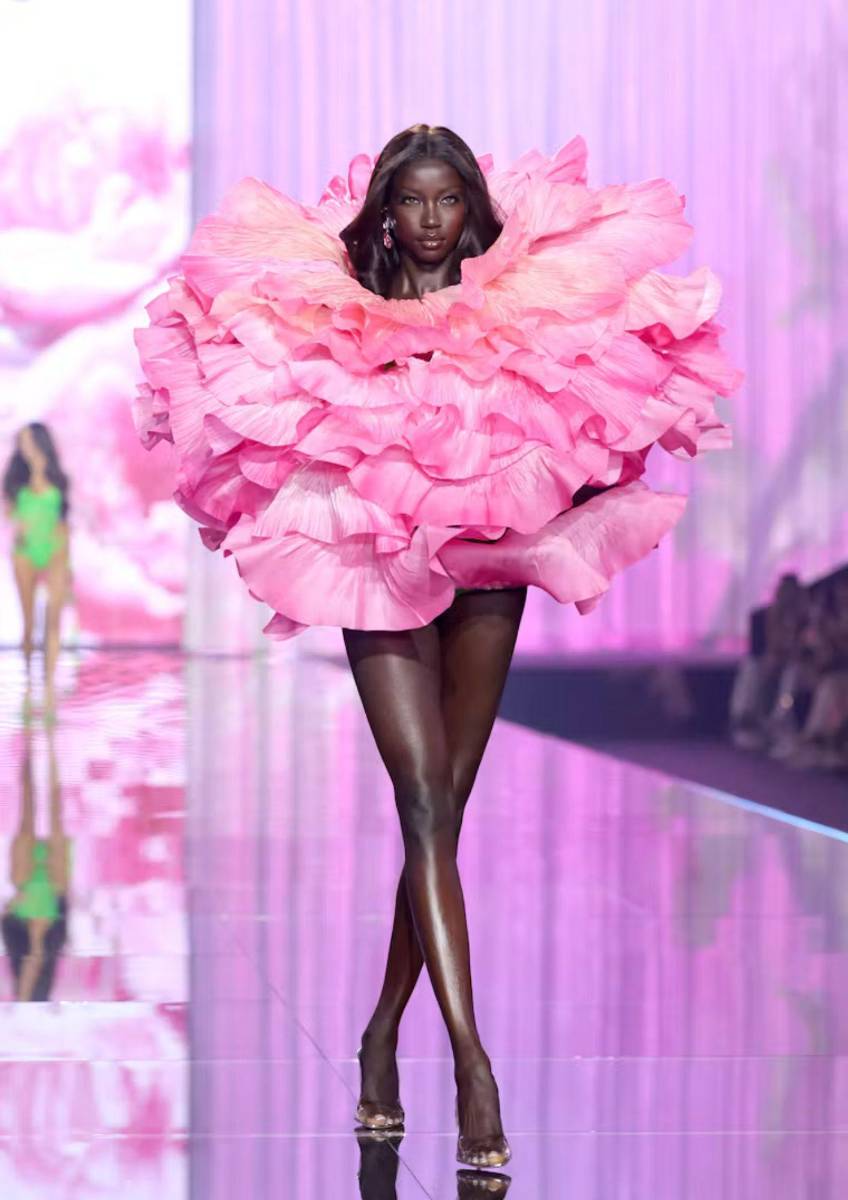 Los mejores looks del Victoria’s Secret Fashion Show 2026.