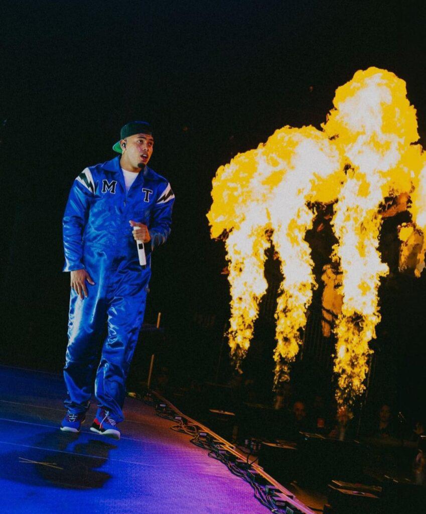 Myke TowersLa capital de Honduras se prepara con entusiasmo para la tan esperada presentación del cantante puertorriqueño. El 24 de marzo, como parte de la Gira Refrescante 2024 patrocinada por Pepsi Honduras, el artista ofrecerá un emocionante espectáculo en el Estadio Chochi Sosa.