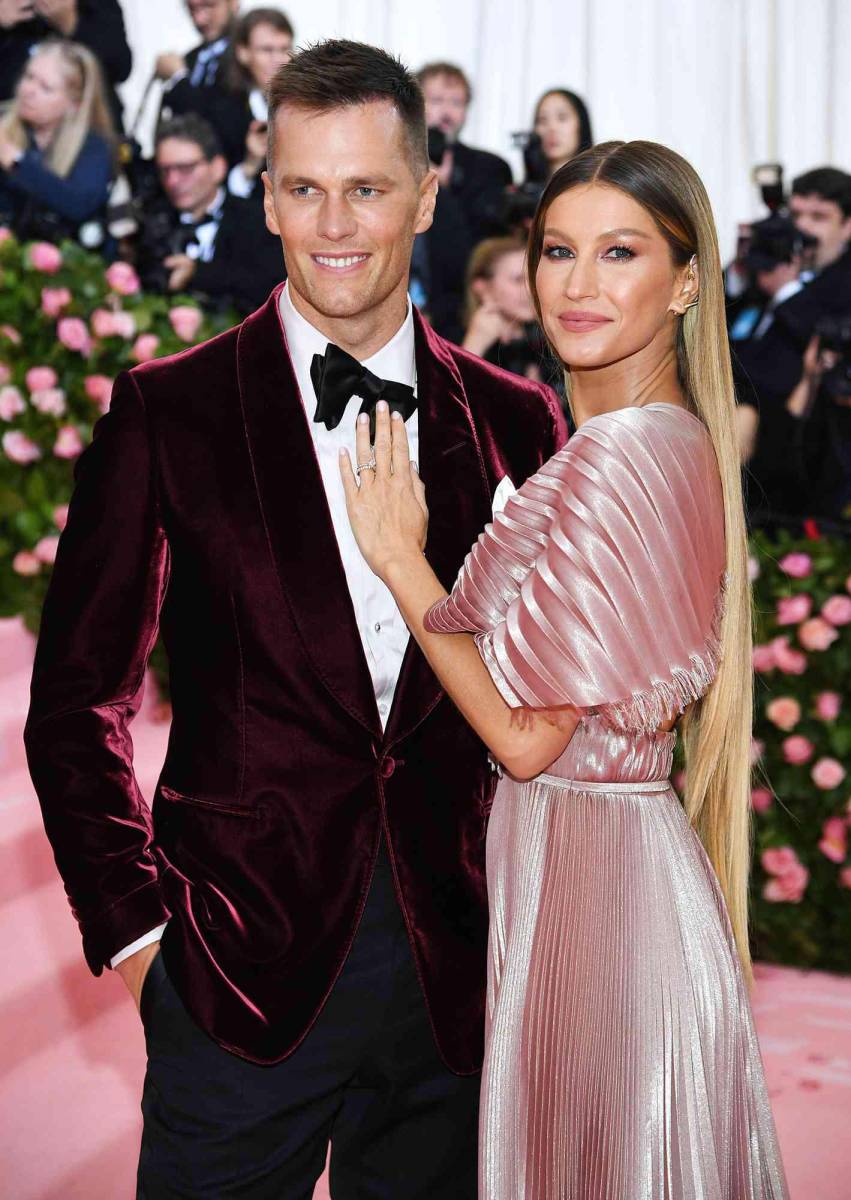 El jugador de la NFL Tom Brady y la modelo Gisele Bundchen comunicaron por medio de Instagram que su matrimonio había llegado a su fin después de 13 años de estar juntos. 